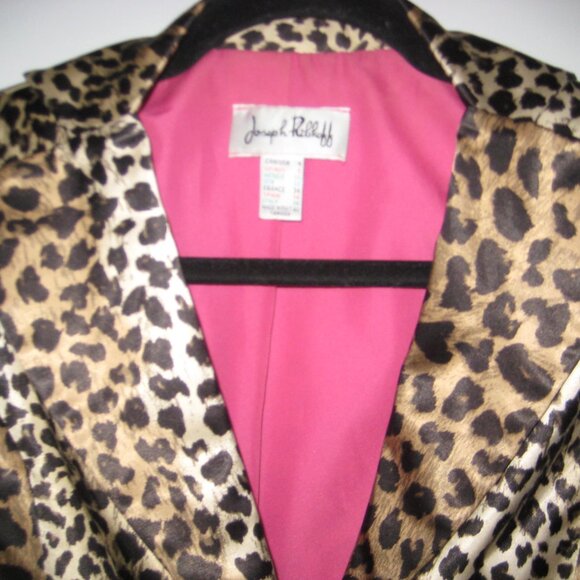 Stunning Joseph Ribkoff Blazer - Picture 2 of 3